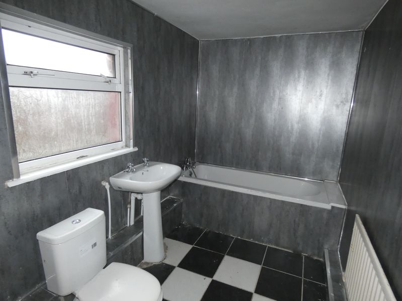 Ground Floor Bathroom- click for photo gallery